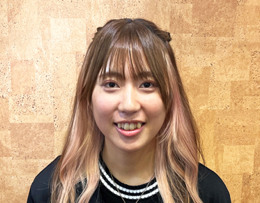 青木 彩絵（あおき さえ）