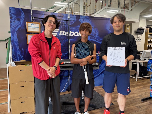 【佐藤翔吾選手がご来店・張り替えして頂きました！！】