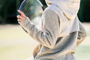 テニスウェア レディース 冬 コーディネート 例 ＃BABOLAT ＃アースカラー