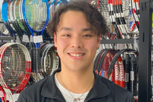 【スタッフ使用ラケット・ストリング紹介🎾】