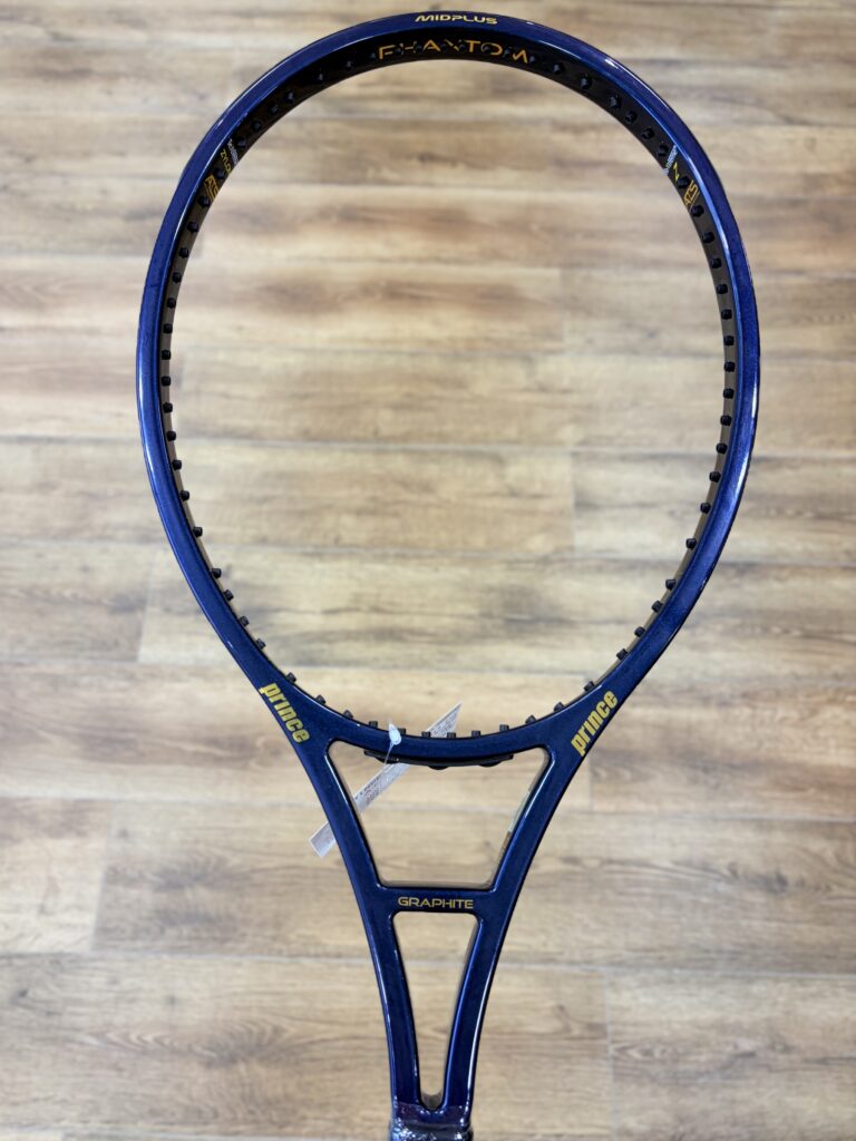 今週のオススメ中古ラケット｛PHANTOM GRAPHITE 100XS・ULTRA100 REVERSE｝(The introduction of our rackets)