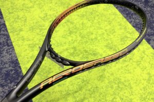 今週のオススメ中古ラケット｛ACROSPEED 300・PRO STAFF 97L CAMO｝(The introduction of our rackets)